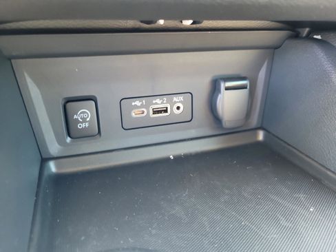 New 2025 Nissan Sentra SR image 30