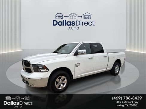 Used 2021 RAM 1500 Classic SLT image 2