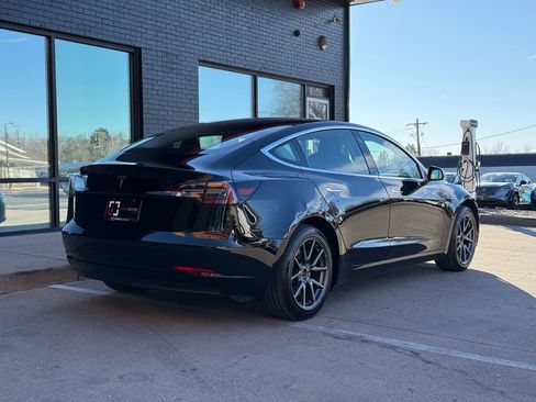 Used 2019 Tesla Model 3 Standard Range Plus image 13