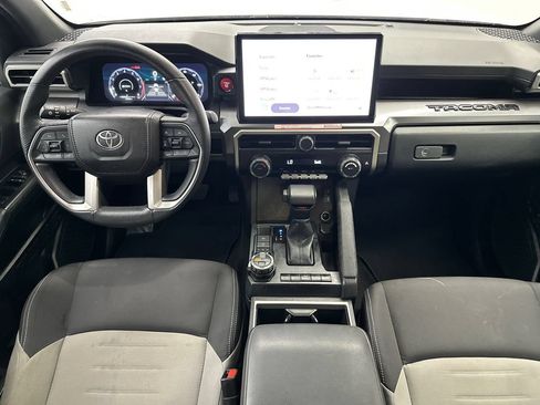 Used 2025 Toyota Tacoma TRD Off-Road AWD/4WD image 21