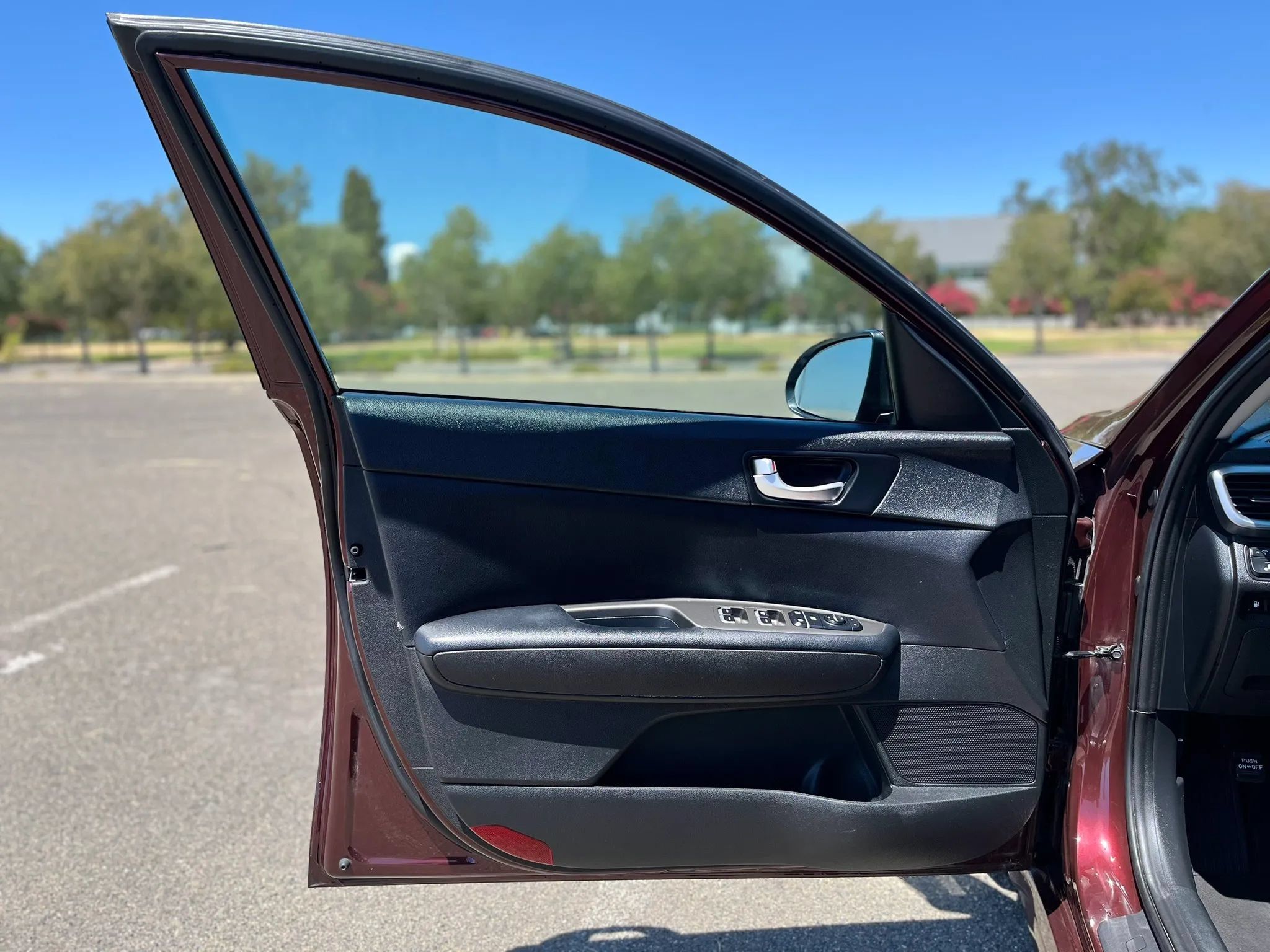 Used 2019 Kia Optima LX FWD image 9