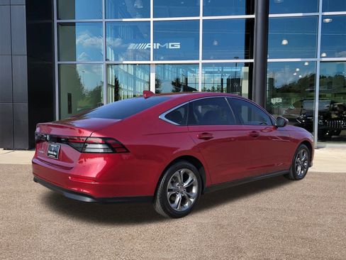 Used 2023 Honda Accord EX image 4