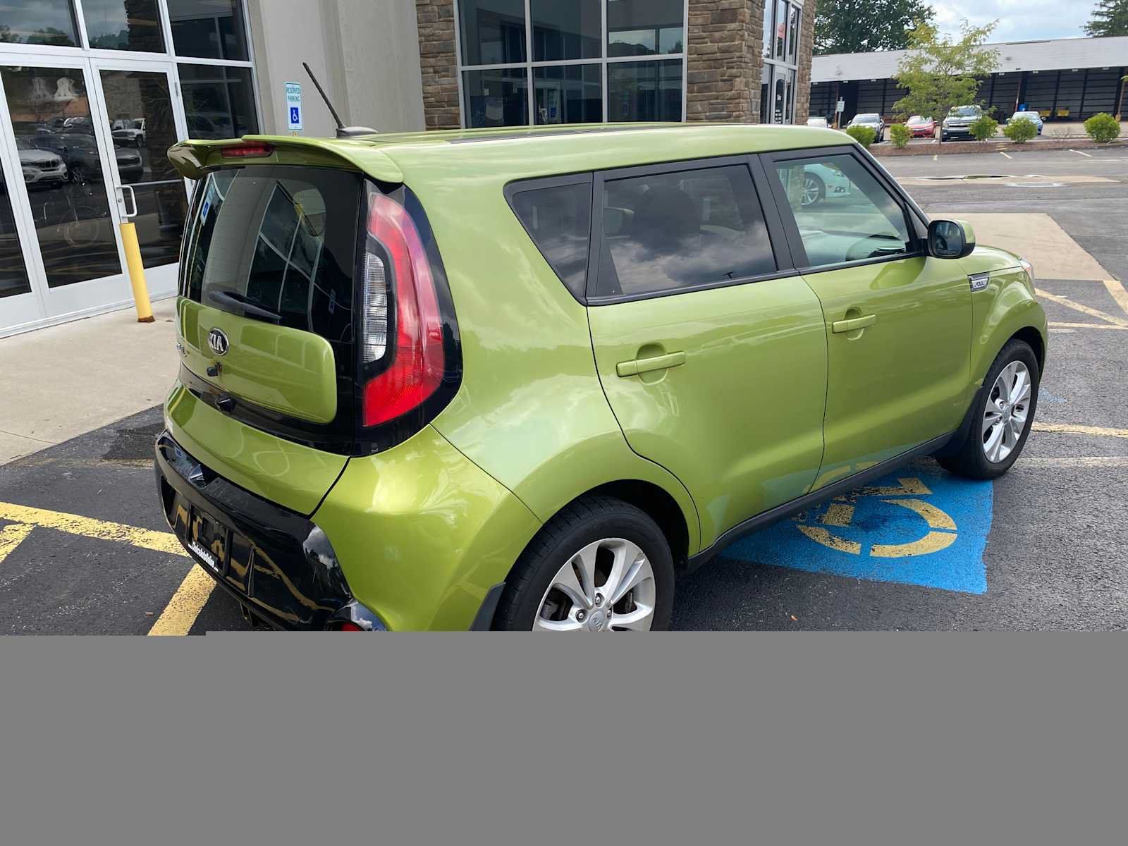 Used 2016 Kia Soul + FWD image 4