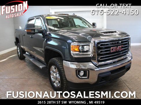 Used 2019 GMC Sierra 2500 SLE w/ SLE Preferred Package image 1