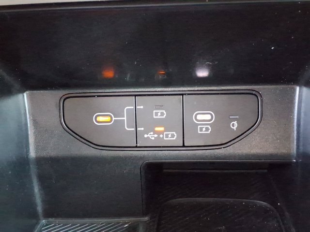 Certified 2025 Kia Sorento EX FWD image 18