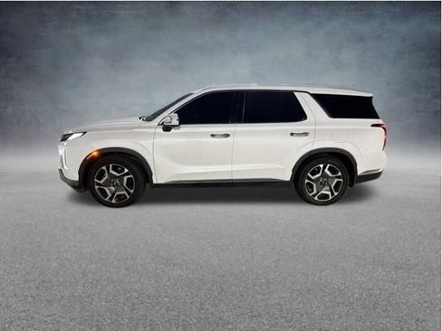 Used 2023 Hyundai Palisade Limited FWD image 6