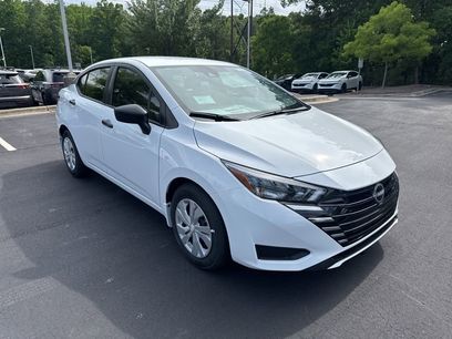 New 2025 Nissan Versa S w/ Trunk Package