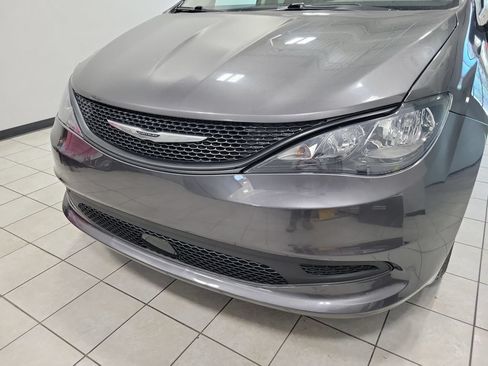 Used 2023 Chrysler Voyager LX FWD image 29