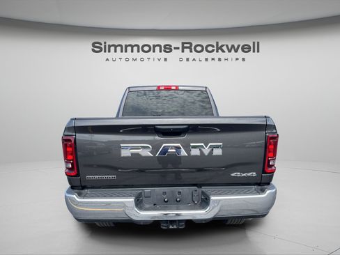 Used 2026 RAM 2500 Big Horn AWD/4WD image 4