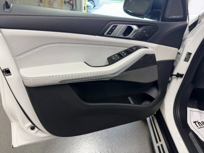 Used 2026 BMW X5 xDrive40i AWD/4WD image 10