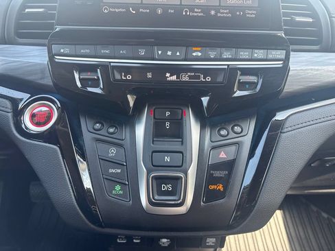 Used 2025 Honda Odyssey Elite image 23