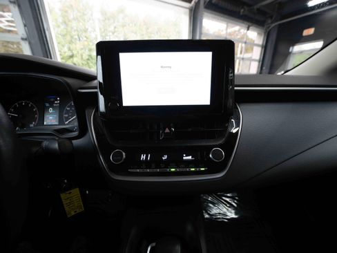 Used 2023 Toyota Corolla LE image 17