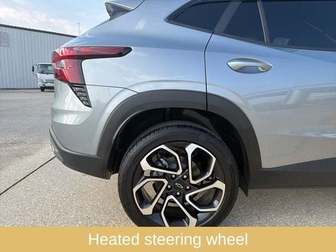 Used 2025 Chevrolet Trax RS w/ Driver Confidence Package image 14