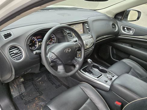 Used 2019 INFINITI QX60 Luxe w/ Essential Package image 6