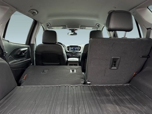 Used 2024 GMC Terrain SLT w/ Elevation Edition FWD image 32