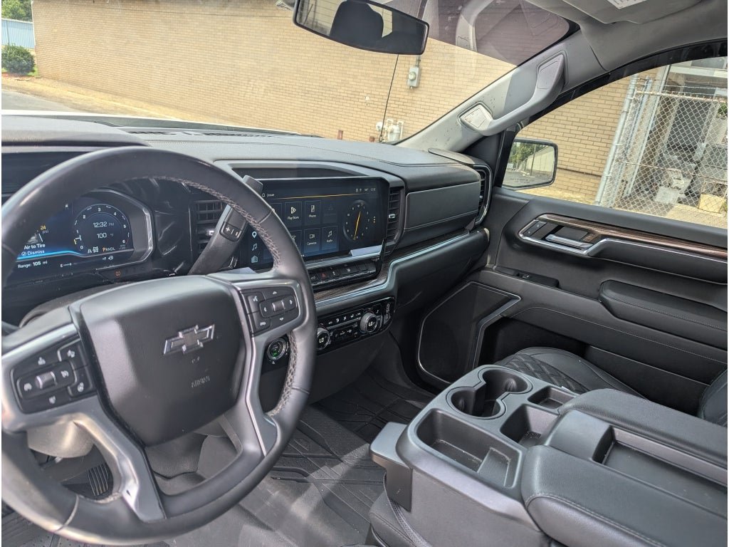 Used 2023 Chevrolet Silverado 1500 RST AWD/4WD image 11