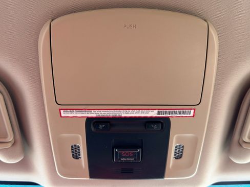 Used 2019 Toyota Camry LE FWD image 27