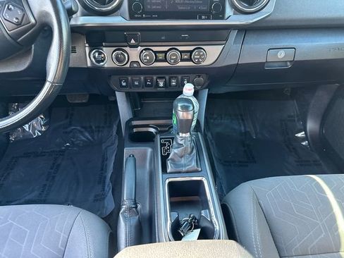 Used 2019 Toyota Tacoma TRD Sport w/ Technology Package image 22