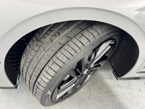 New 2025 Bentley Flying Spur Plug-In Hybrid image 52