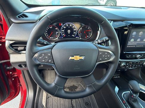 Used 2023 Chevrolet Traverse Premier image 15