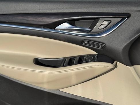 Used 2021 Buick Enclave Premium w/ Sun and Sites Package FWD image 11