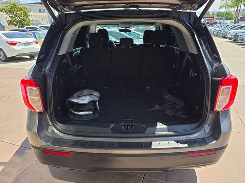 Used 2021 Ford Explorer XLT RWD image 18