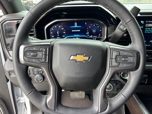 Used 2025 Chevrolet Silverado 2500 High Country w/ High Country Premium Package AWD/4WD image 6