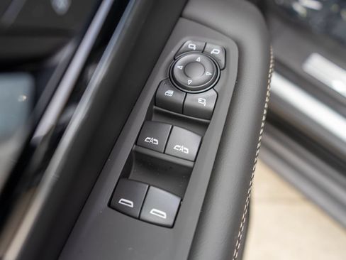 New 2026 GMC Yukon XL Elevation w/ Elevation Premium Package AWD/4WD image 21