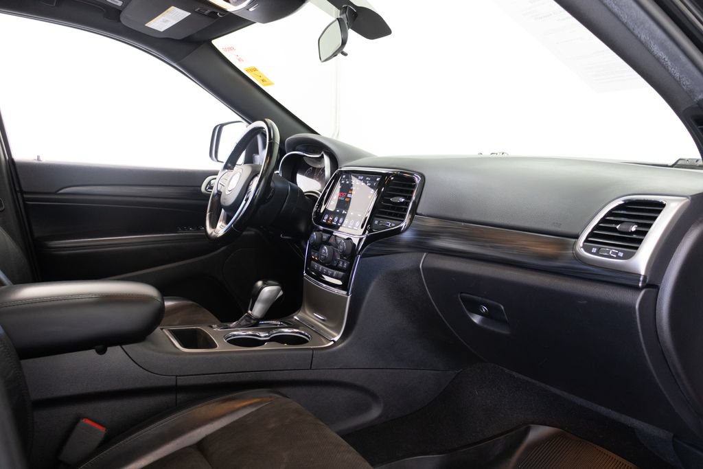 Used 2021 Jeep Grand Cherokee Laredo X AWD/4WD image 21