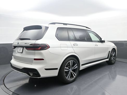 Used 2026 BMW X7 xDrive40i w/ Executive Package AWD/4WD image 7