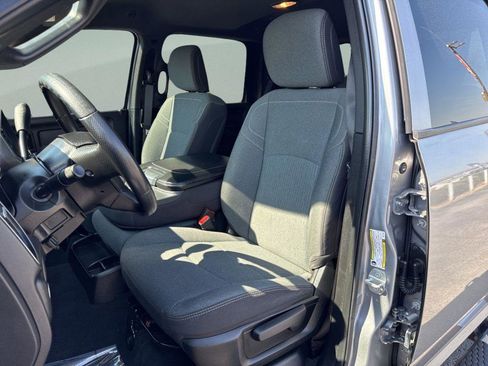 Used 2024 RAM 3500 Tradesman w/ Chrome Appearance Group image 11