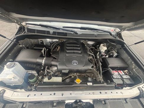 Used 2016 Toyota Tundra SR5 image 19