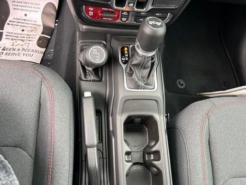 New 2025 Jeep Wrangler Unlimited Rubicon AWD/4WD image 20