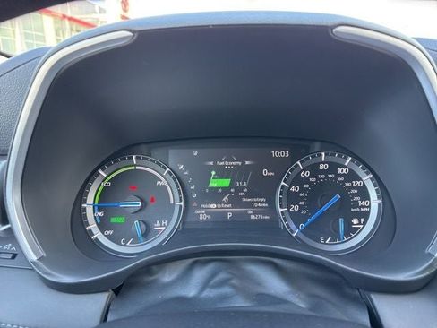 Used 2021 Toyota Highlander XLE AWD/4WD image 30
