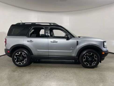 Used 2022 Ford Bronco Sport Outer Banks w/ Tech Package AWD/4WD image 2