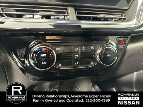 Used 2025 Chevrolet Trax RS w/ Driver Confidence Package image 9