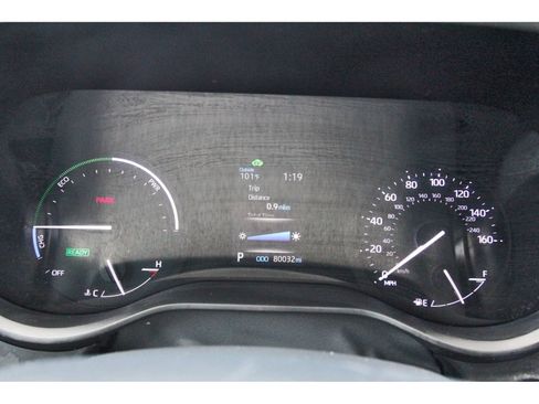 Used 2022 Toyota Sienna XLE FWD image 17