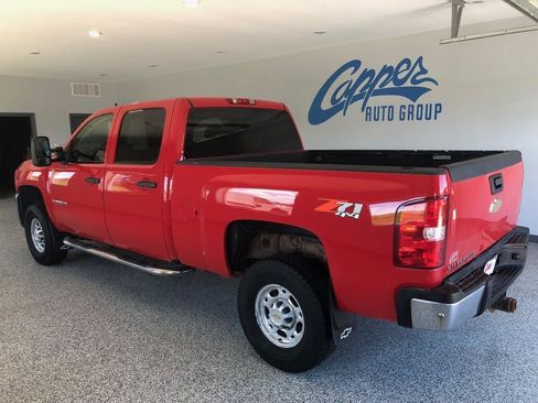 Used 2007 Chevrolet Silverado 2500 LT w/ 1LT Convenience Package AWD/4WD image 2