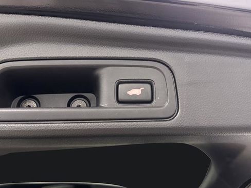 Used 2020 Honda Pilot Black Edition image 17