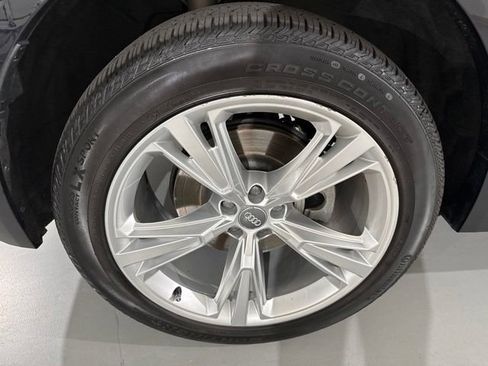 Used 2019 Audi Q8 Premium Plus AWD/4WD image 14