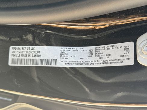 Used 2025 Chrysler Pacifica Select FWD image 34