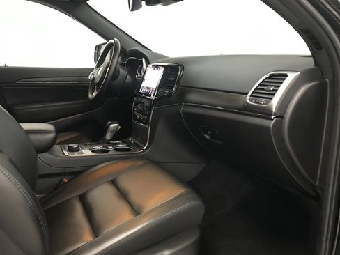 Used 2022 Jeep Grand Cherokee Limited image 28