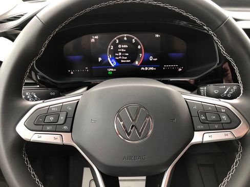 Used 2023 Volkswagen Taos S FWD image 29