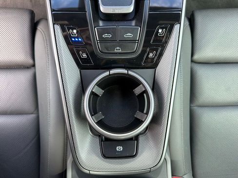 Used 2020 Porsche 911 Carrera image 24