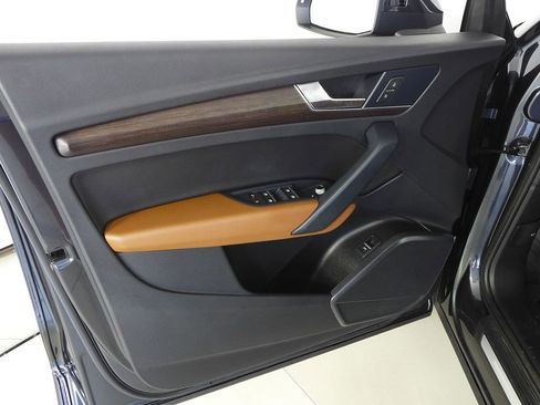 Used 2023 Audi Q5 2.0T Premium image 11