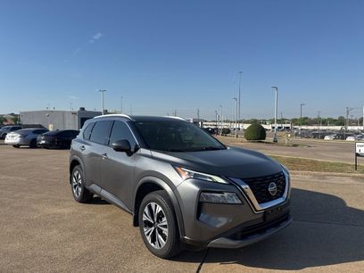 Used 2021 Nissan Rogue SV w/ Premium Package
