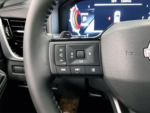 New 2025 Nissan Rogue SL image 21