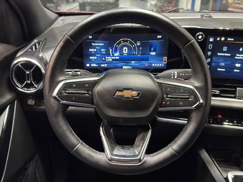 Used 2025 Chevrolet Equinox LT w/ Convenience Package II image 22