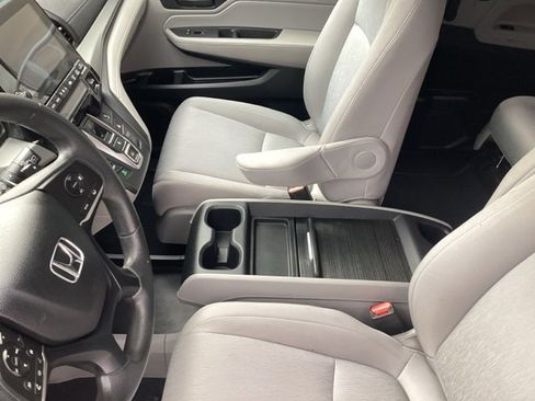 Used 2018 Honda Odyssey EX image 19