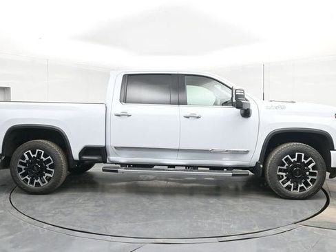 New 2026 Chevrolet Silverado 2500 High Country w/ High Country Premium Package AWD/4WD image 15